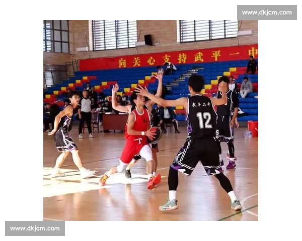 激烈对决全场沸腾篮球赛场燃爆激情瞬间，见证青春与梦想碰撞的精彩时刻